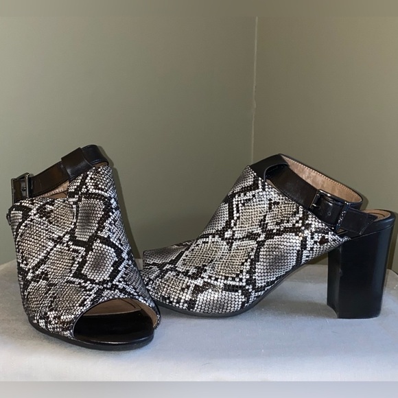 Vionic- Kaia Snakeskin Stacked Heel Sandal size 11 (USA) - Picture 1 of 6